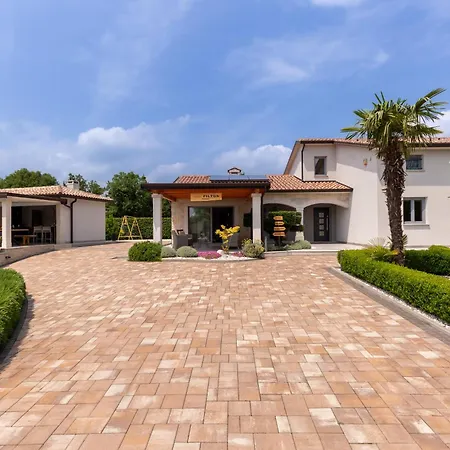 Villa Filton